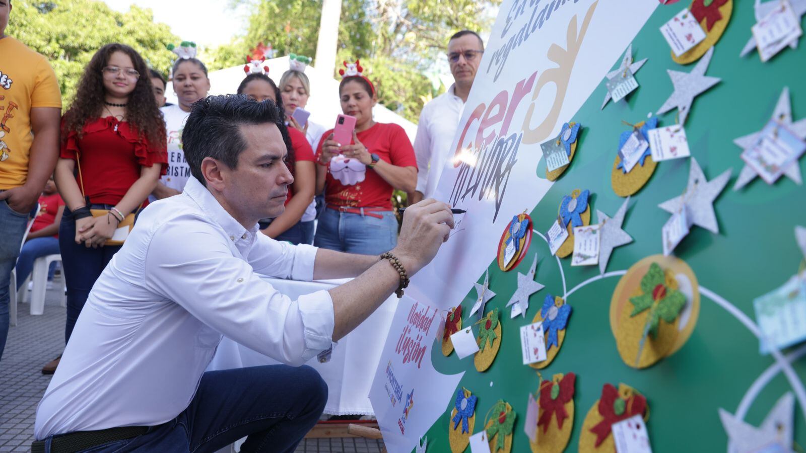 El alcalde Carlos Ordosgoitia firmó el Pacto Cero Pólvora, para evitar quemados en diciembre.