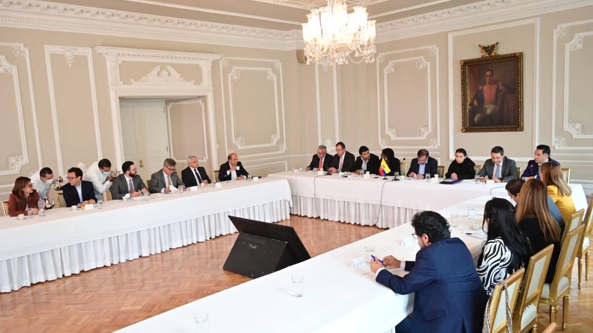 Gobierno cuestionó que entes de control no estuvieran en la comisión de moralización