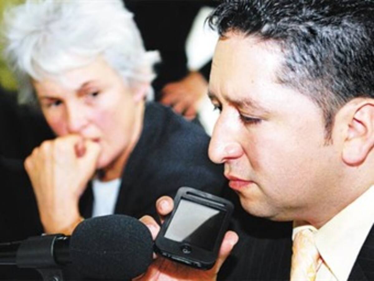 Viaja a España periodista colombiano amenazado de muerte por las FARC