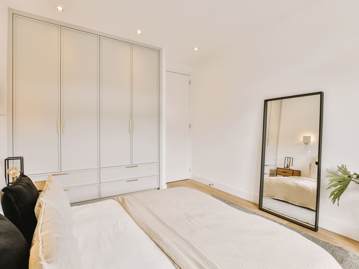 ¿Dónde no se puede poner un espejo en la habitación? Significado