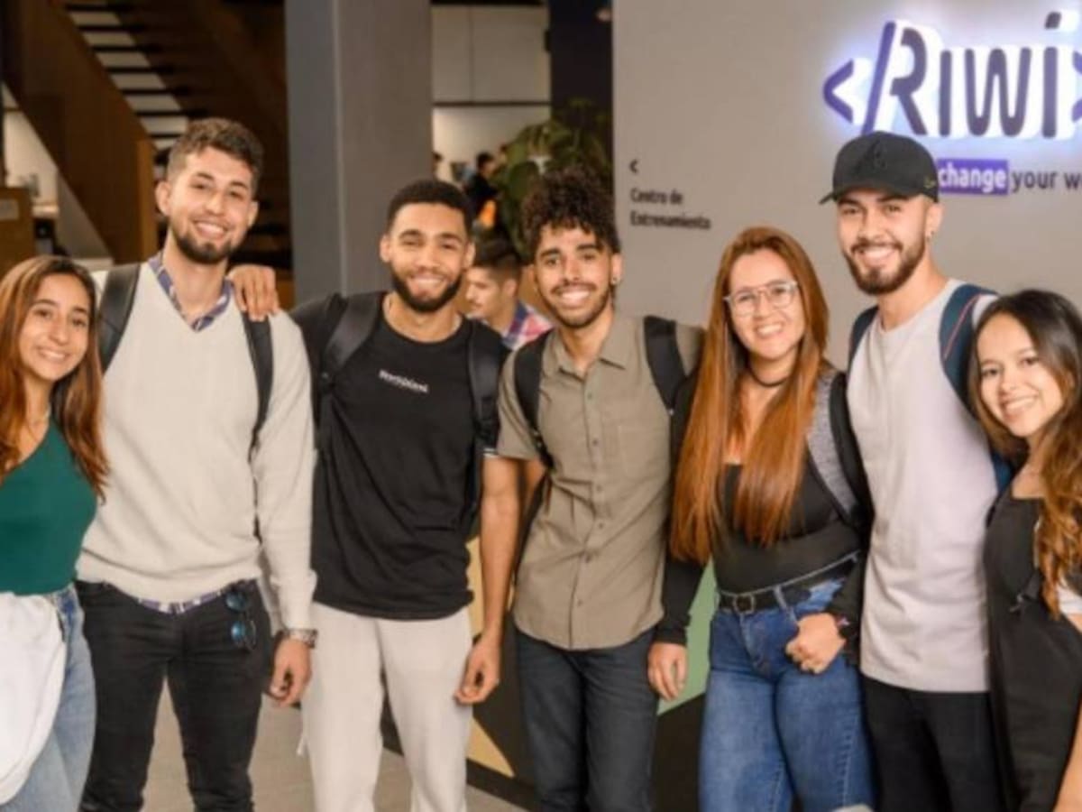 Abren beca condonable de desarrollo de software con oportunidad laboral en Medellín