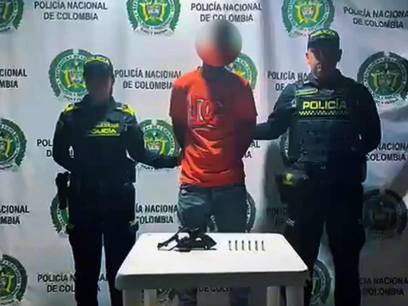 Robó una cadena de oro tras atracar a un ciudadano y cayó cuando huía en Santa Marta. Foto: Policía Metropolitana de Santa Marta