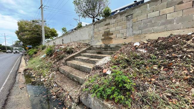 Suspenden obra de una empresa que puso en riesgo a los peatones en el barrio Chile