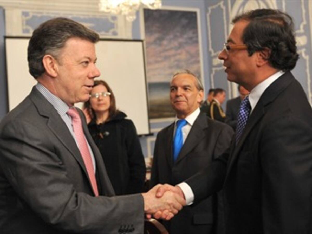 Concejales esperan solución al lío de las basuras en encuentro Santos - Petro