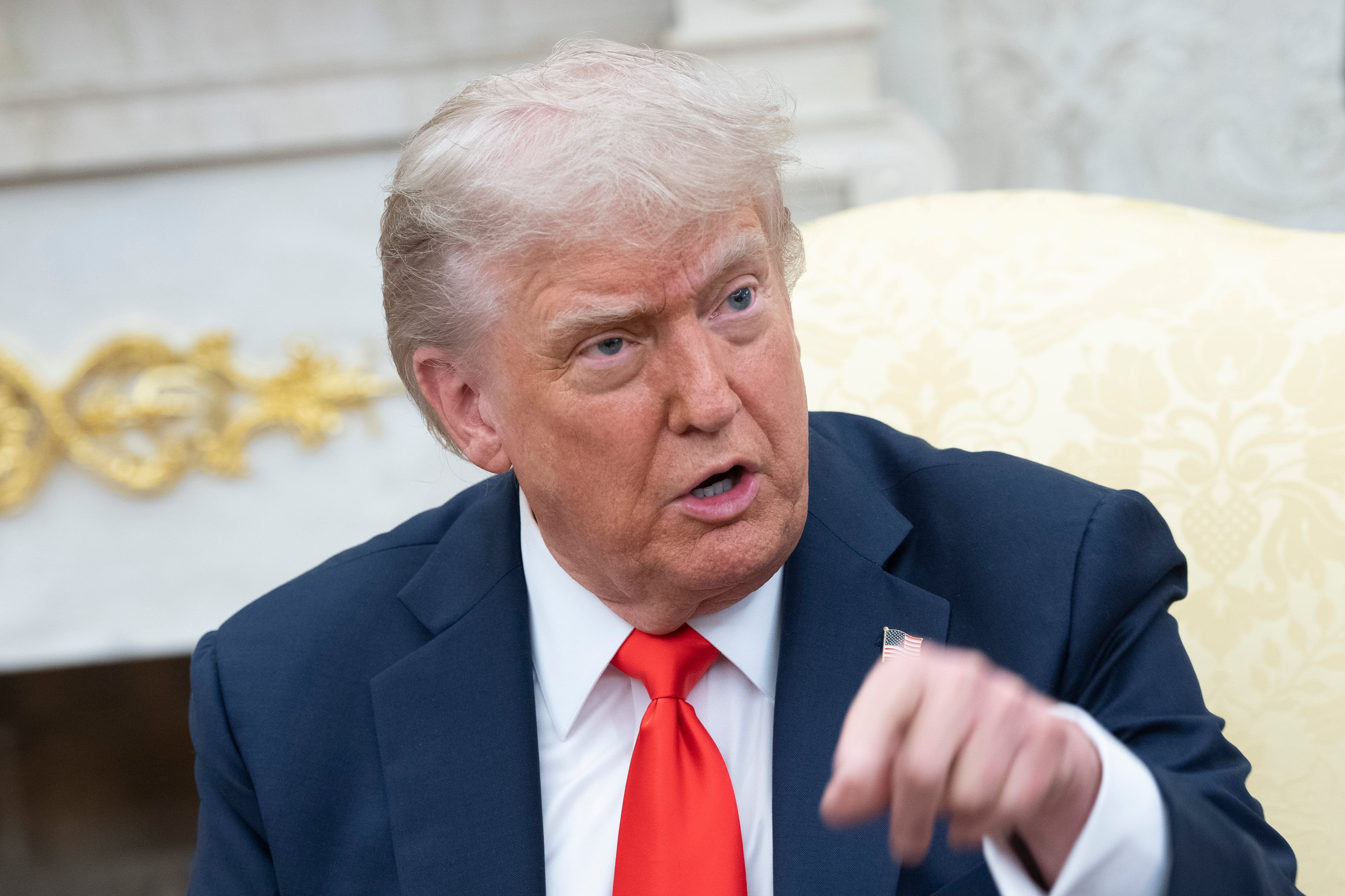 Washington (United States of America), 05/06/2025.- US President Donald Trump speaks during a meeting with German chancellor at the Oval Office of the White House in Washington, DC, USA, 05 June 2025. (Alemania) EFE/EPA/CHRIS KLEPONIS / POOL