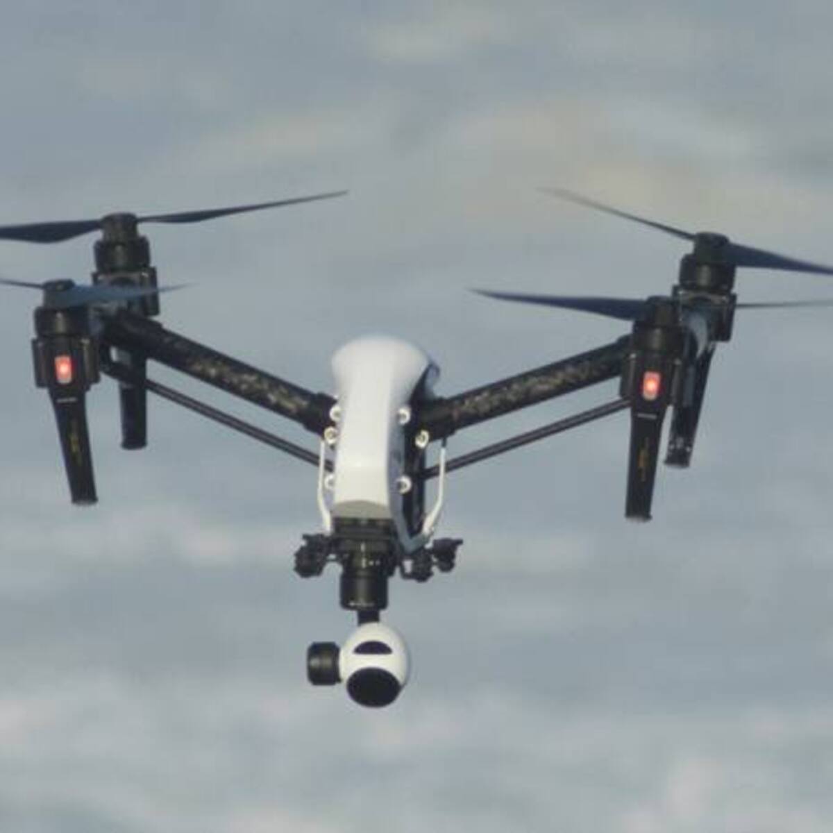 Proximamente un dron podrá recargar coches eléctricos