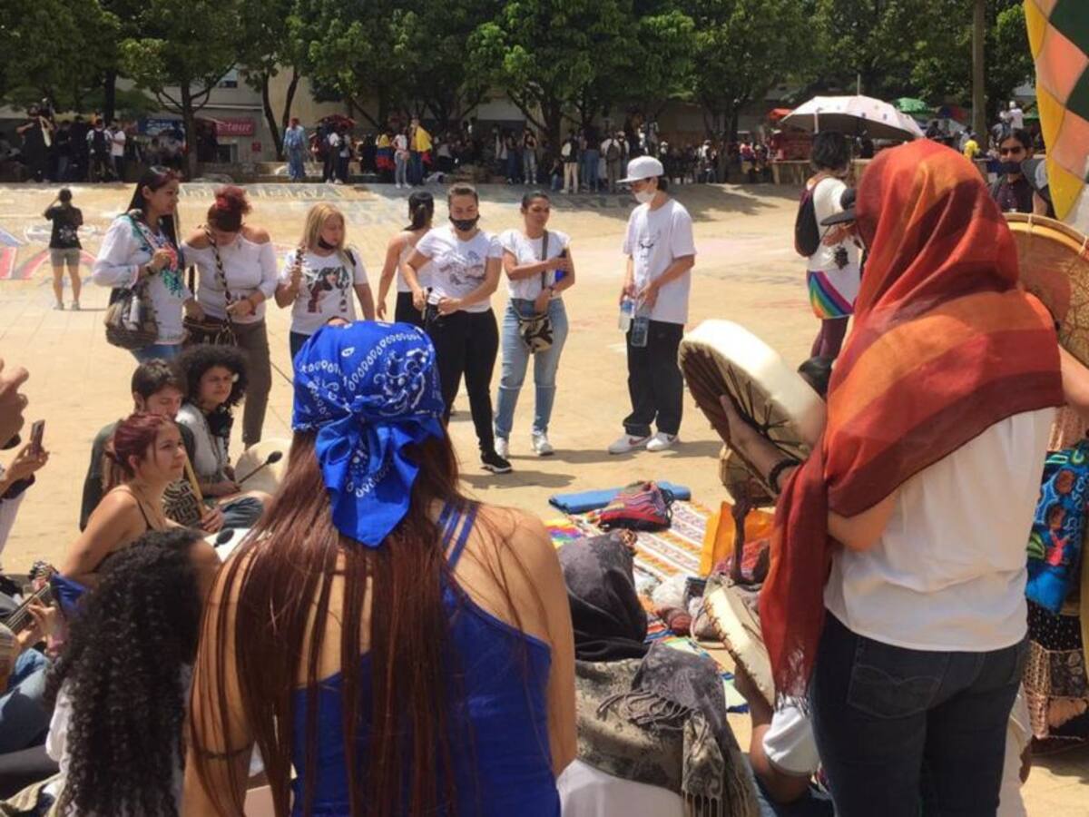 En familia, con cultura y reconciliación, Medellín volvió a las calles