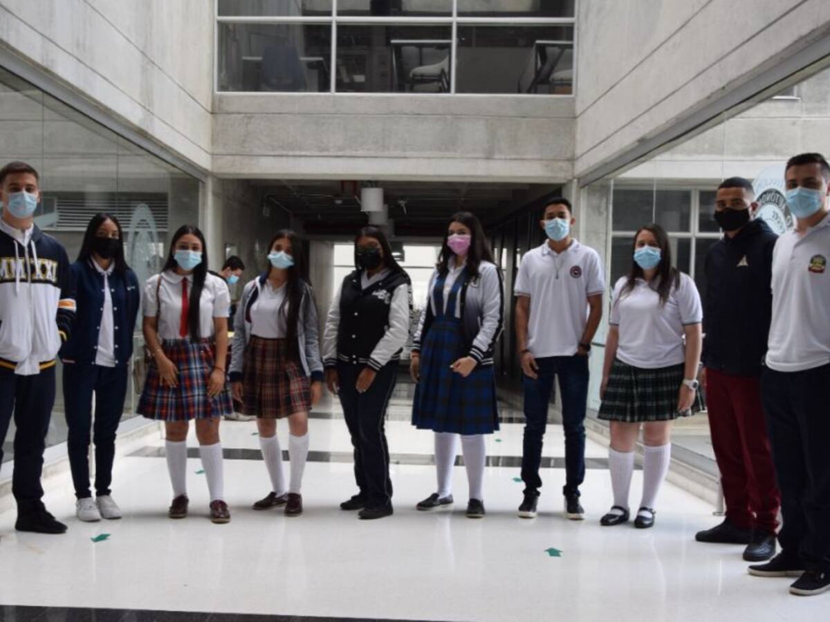 La Universidad Autónoma premió a los mejores estudiantes del departamento