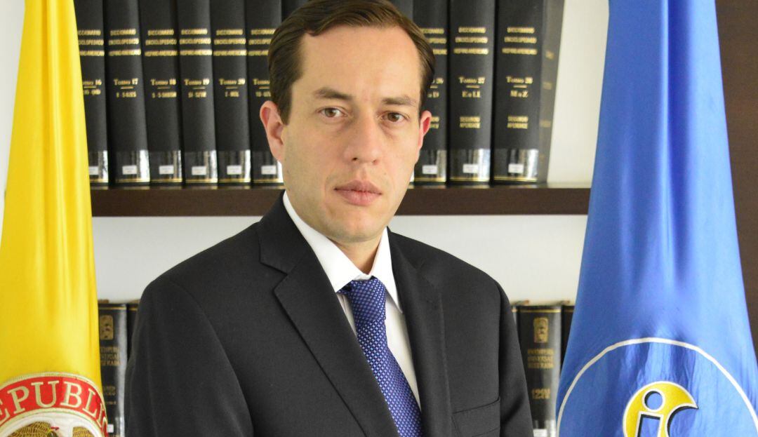 Multan a Comcel y Claro por no atender quejas de usuarios