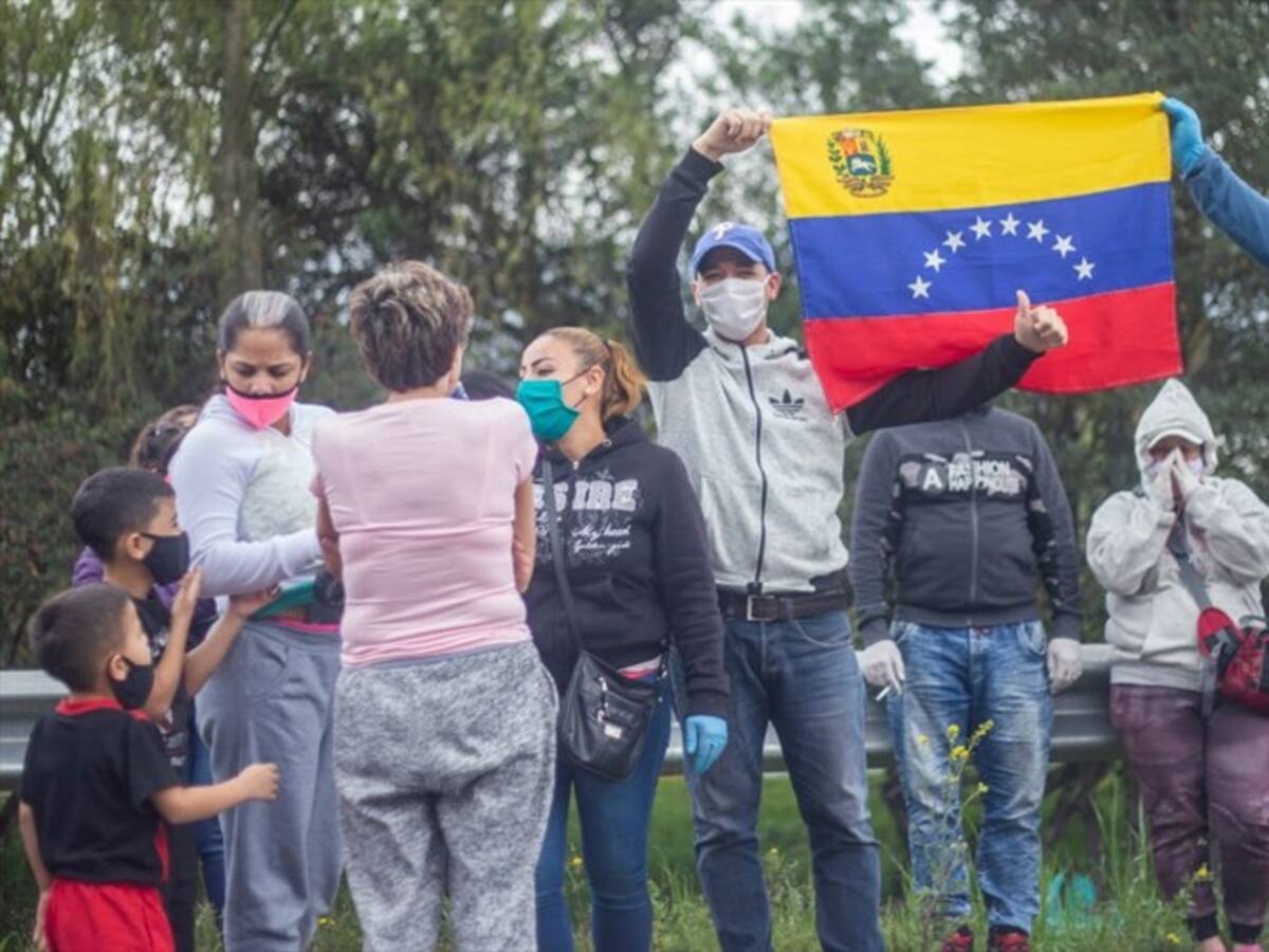"Ya era necesario": congresistas celebran estatuto para regularizar migrantes venezolanos