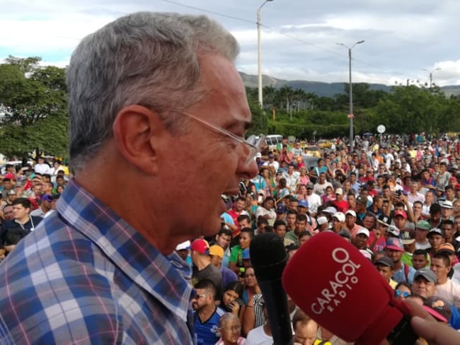 Predio de El Laguito II, propiedad de Álvaro Uribe, será destinado a campesinos