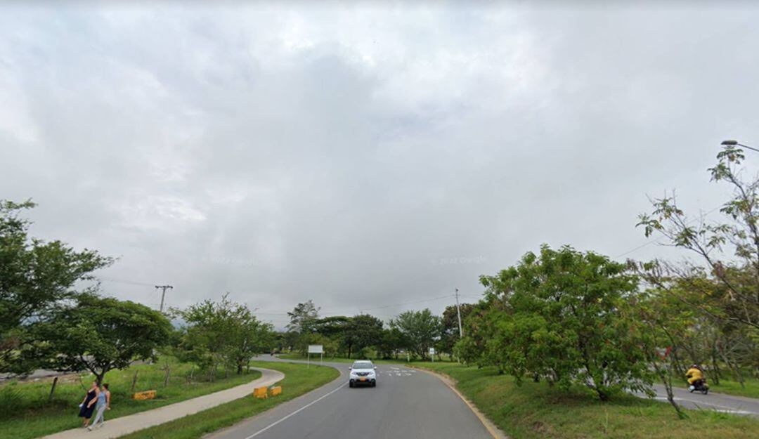 Vía al Aeropuerto Perales 