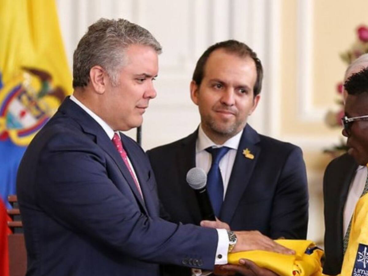 La delegación de los juegos Panamericanos recibió el pabellón nacional