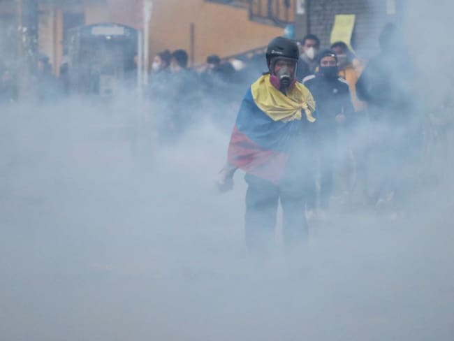 Ordenan suspensión inmediata de uso de gases lacrimógenos en protestas