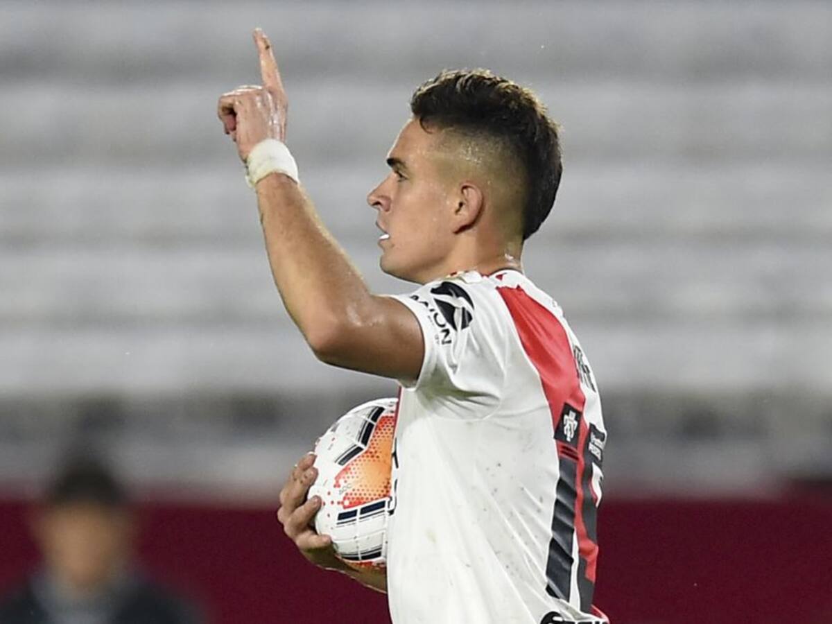 Sigue el interés de clubes de la Premier League en Rafael Santos Borré