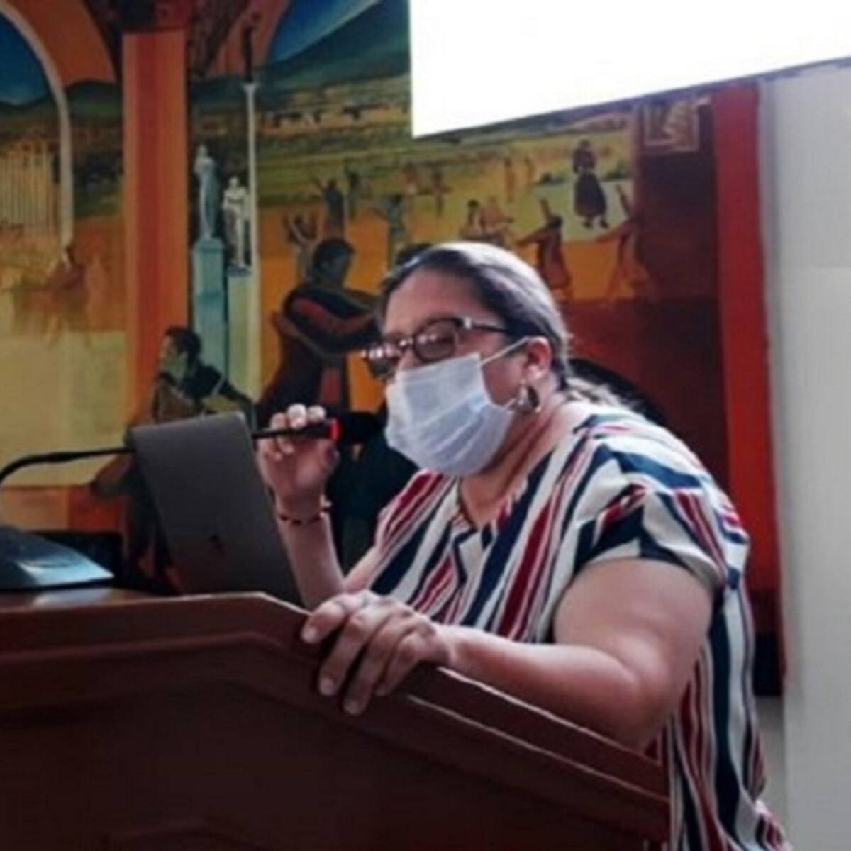 Comunidades piden revisar hundimientos viales y en predios