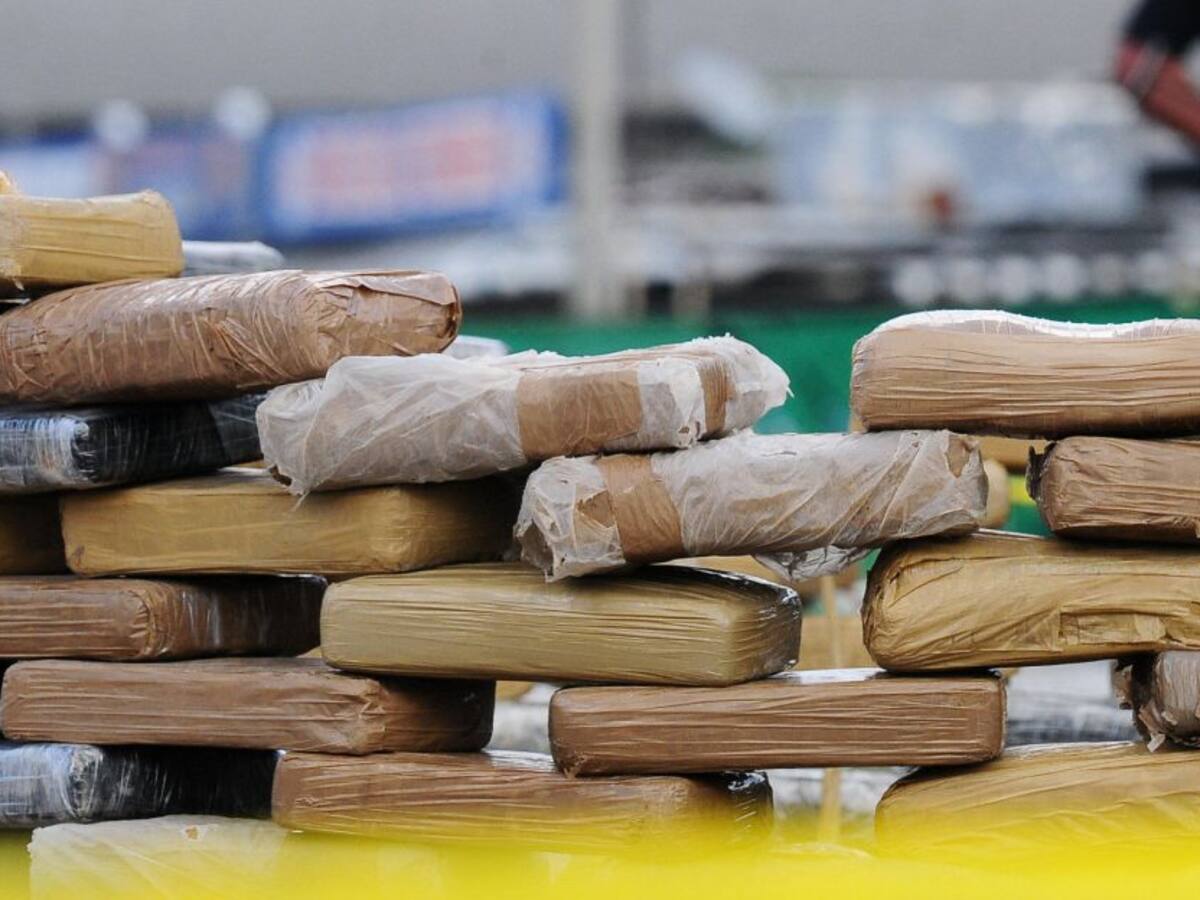 Diplomático acusado de recibir envíos de droga niega conocer hechos