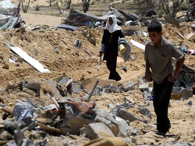 Soldados israelíes evacuan base en la Franja de Gaza tras explosión. (Foto de Uriel Sinaí/Getty Images)