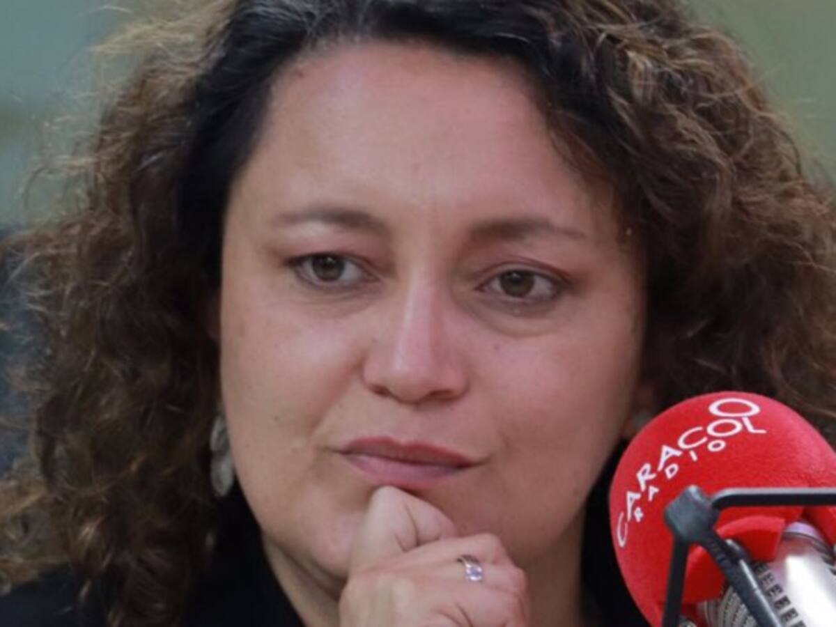 Petro y Duque apoyan la consulta anticorrupción, destaca Angélica Lozano