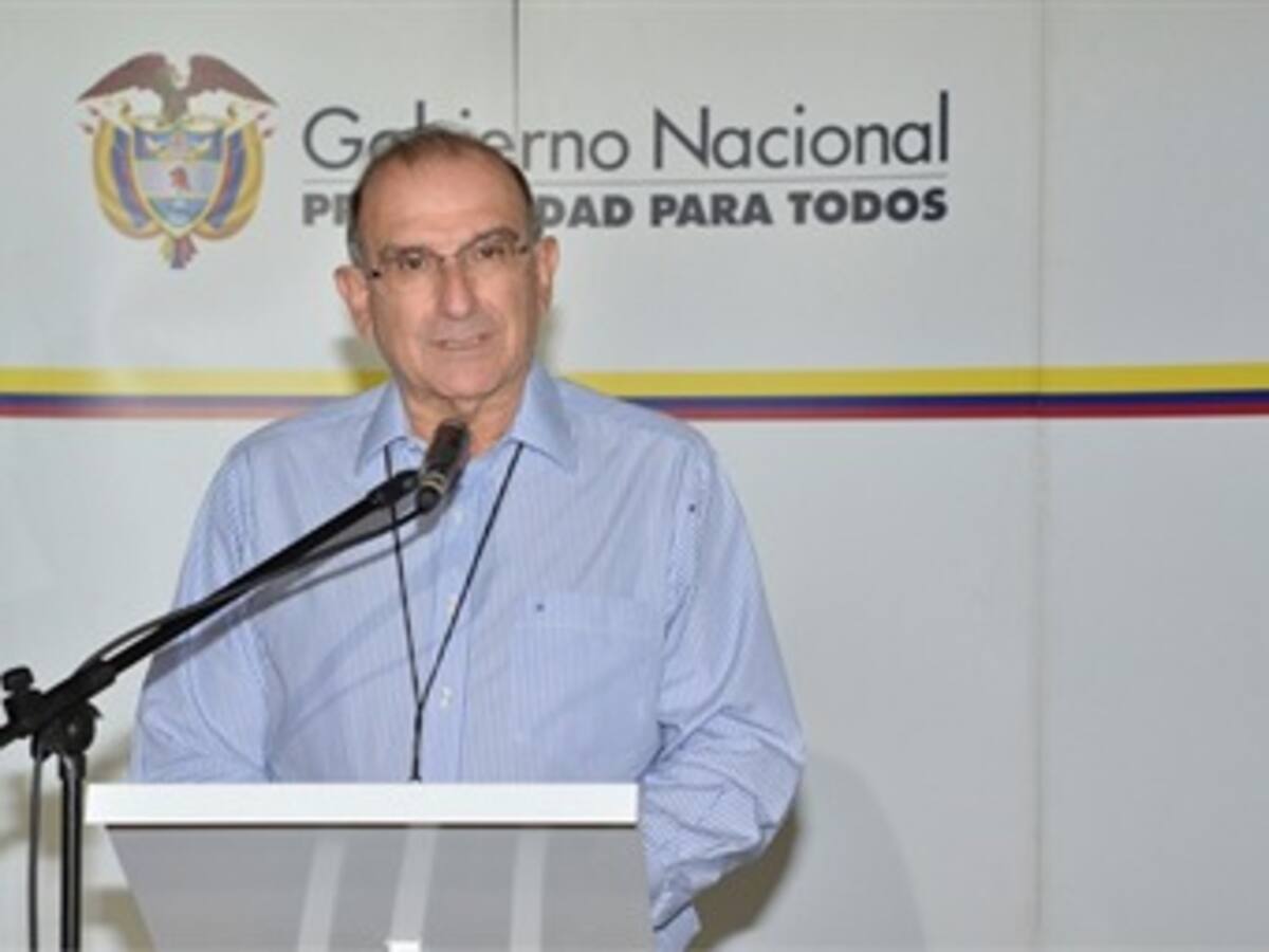 Farc se comprometen a acabar cualquier relación con narcos: De la Calle