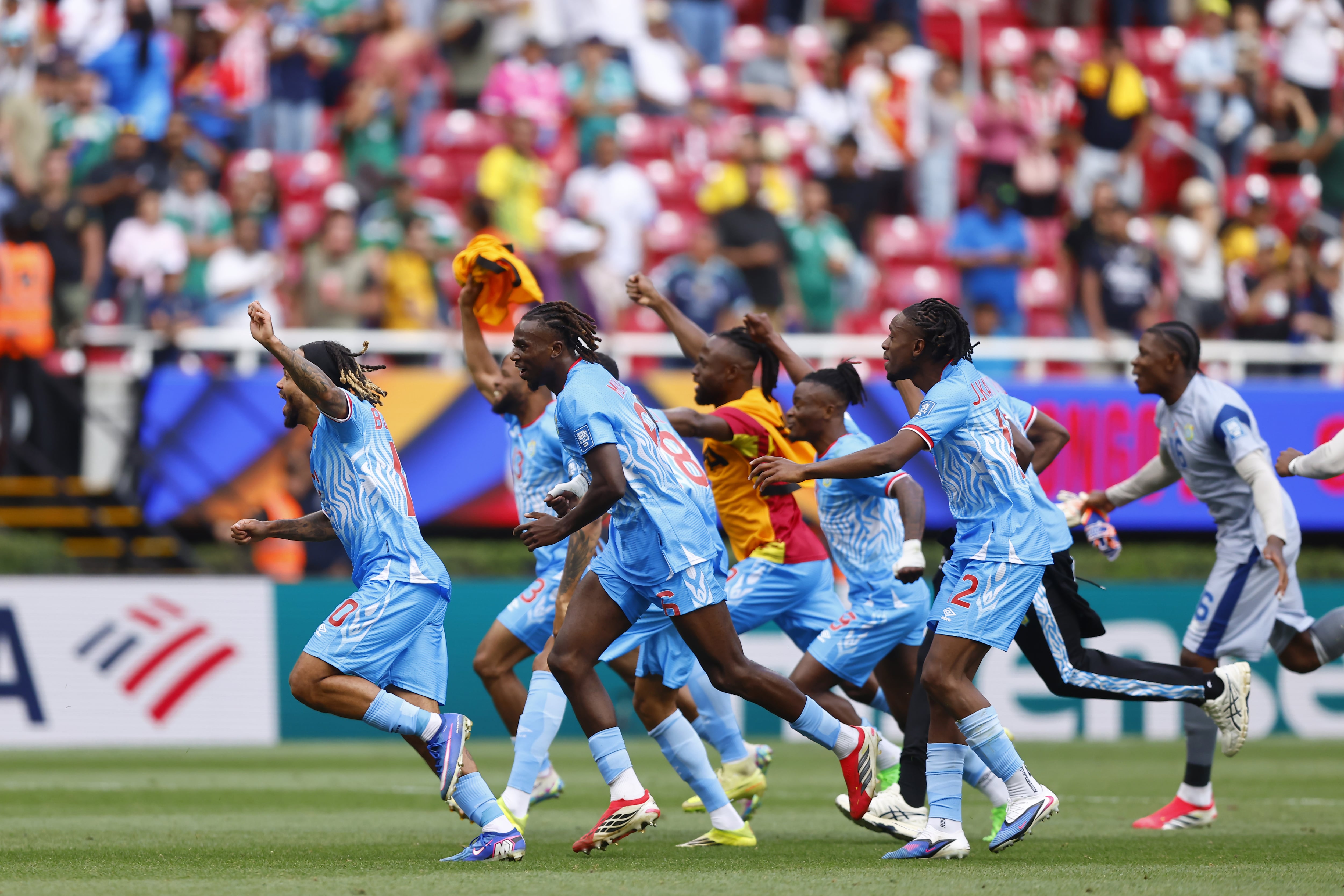 Los jugadores del Congo celebran su clasificación al Mundial 2026. (Photo by Stringer/Anadolu via Getty Images)
