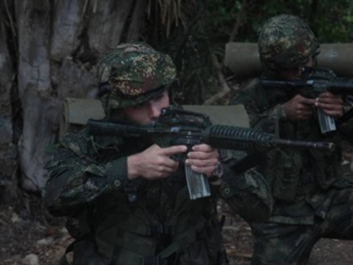Un soldado y dos guerrilleros muertos en enfrentamientos en Cauca y Nariño