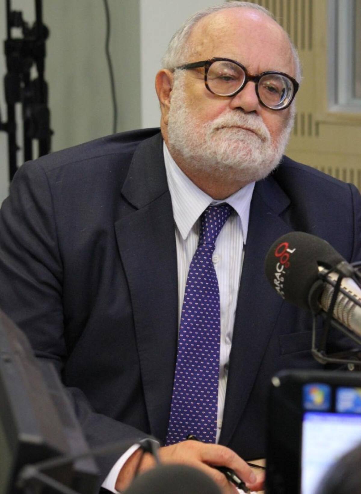Hernando Yepes, Exconstituyente. Exministro.