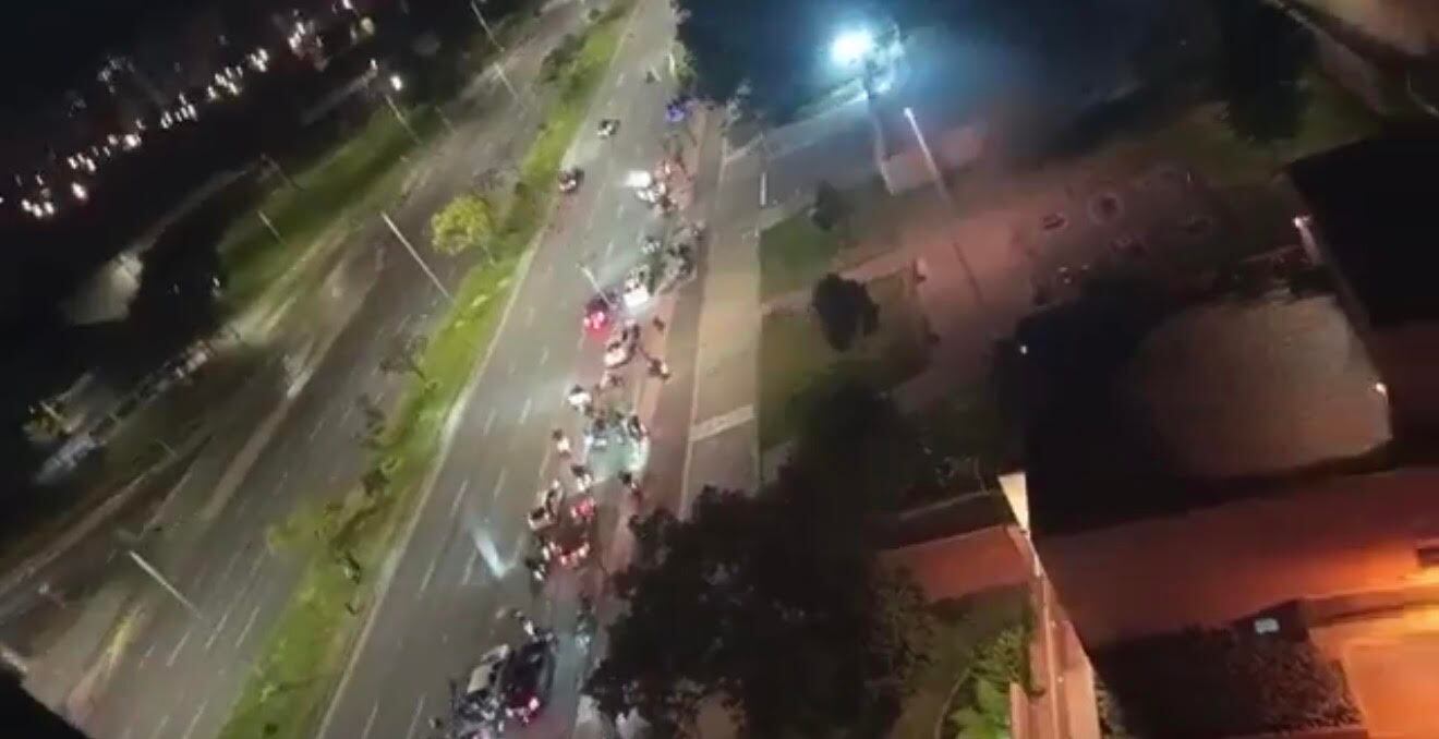 Ciudadanos denuncian piques ilegales en la Av. Boyacá con 170 en Bogotá. Foto: suministrada.