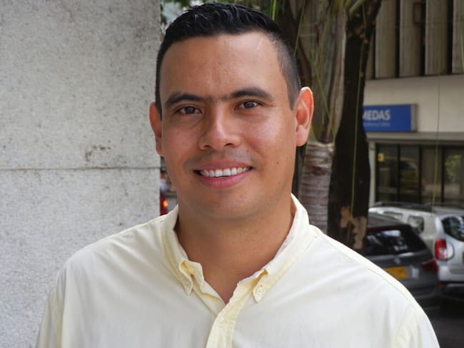 Iván Salguero, concejal para el periodo 2024-2027, sufrió un atentado este domingo mientras iba en su camioneta. (Cortesía Alcaldía de Girardot).