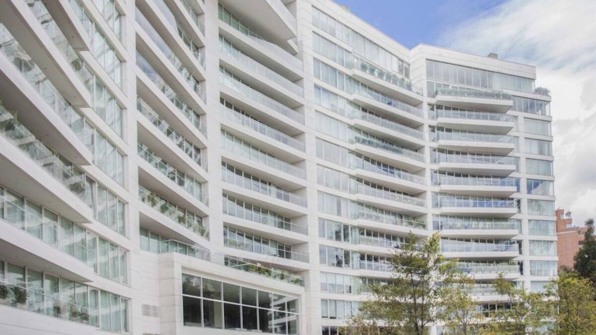 Distrito impone millonaria multa a constructora del edificio Peñas Blancas