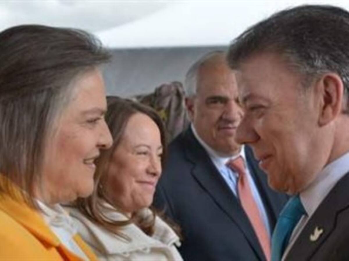 Adhesión de Clara López es un “acto de madurez política”: Santos