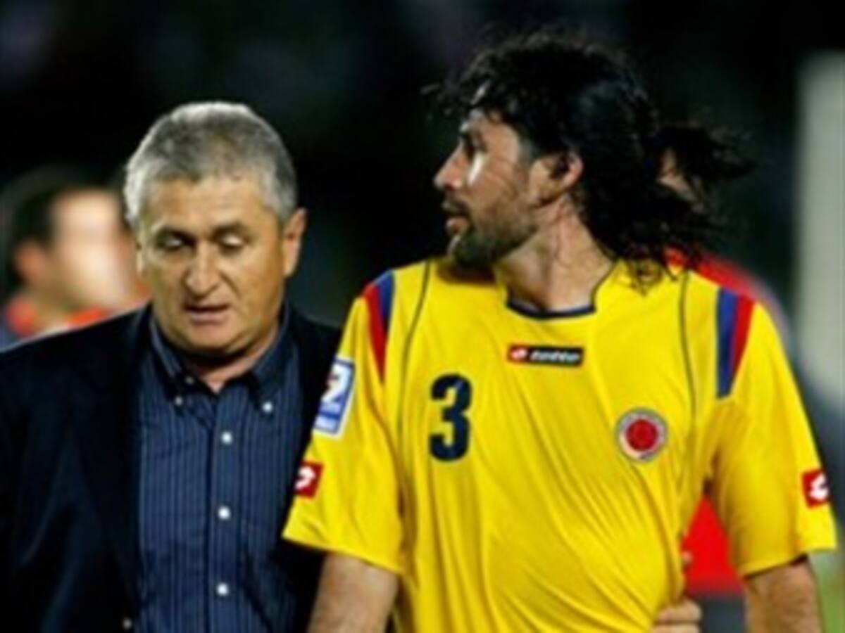 Eduardo Lara convocó equipos para enfrentar a El Salvador y Venezuela