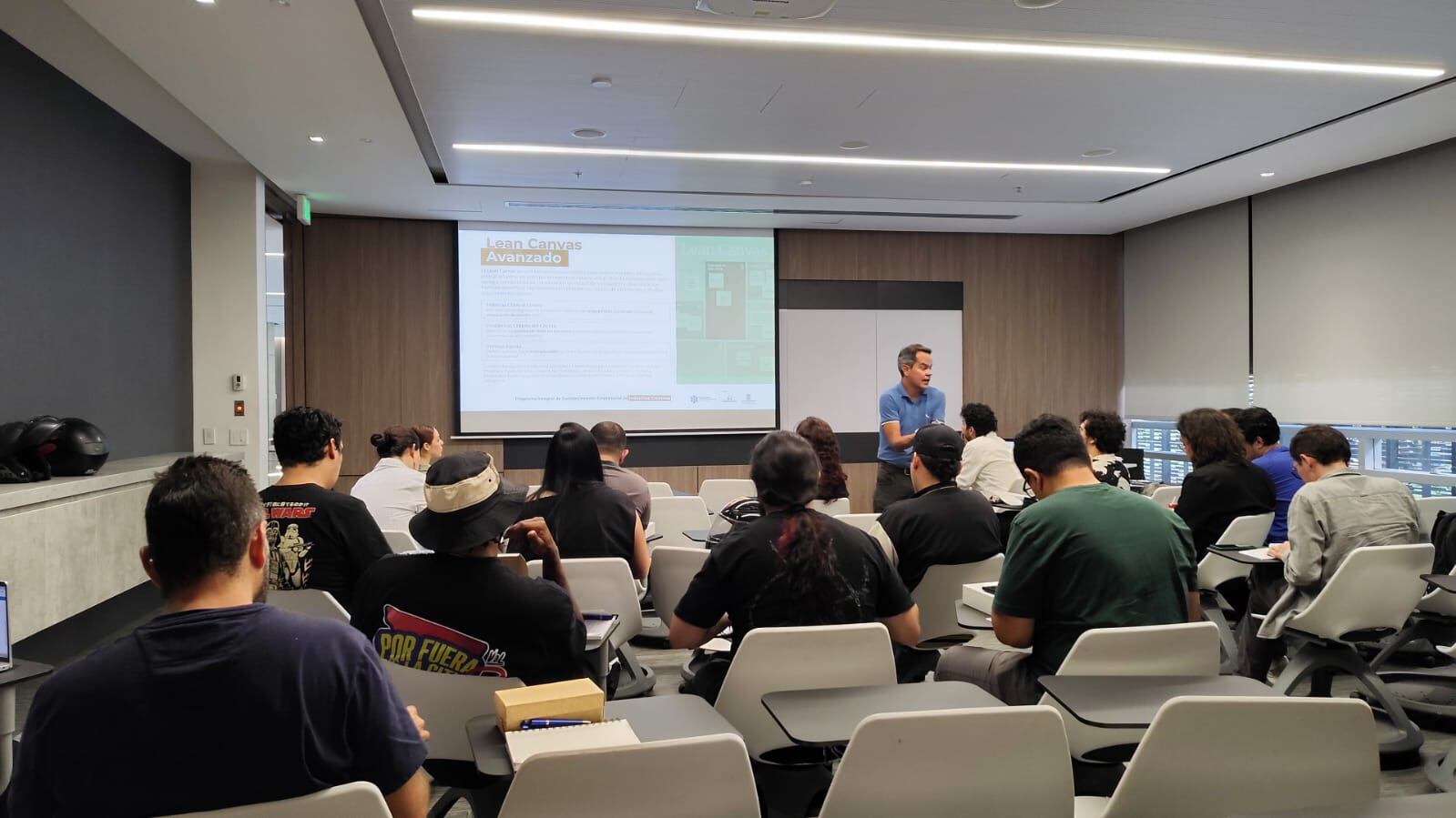 Emprendimientos y empresas serán beneficiadas con nuevo incentivo entregado por la Alcaldía Foto: Alcaldía de Medellín