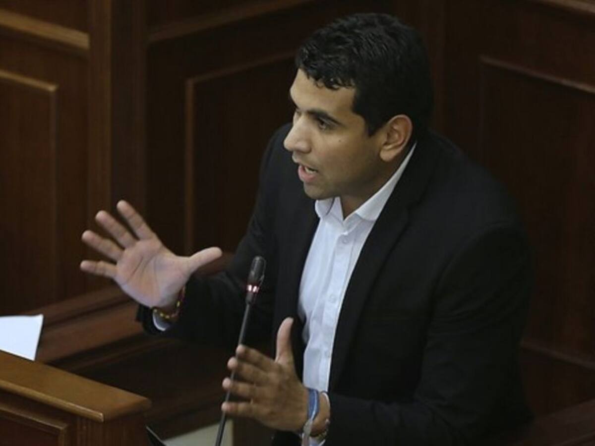 Denuncian a Duque ante Comisión de Acusaciones por declaraciones de Merlano