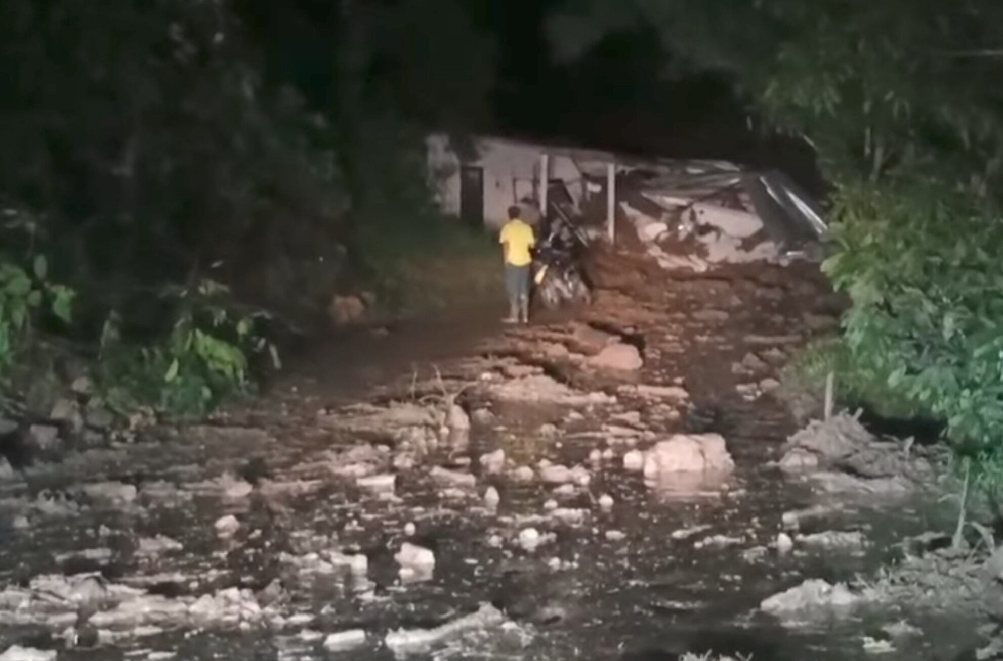 Este sector permanece incomunicado . Foto Redes Sociales.