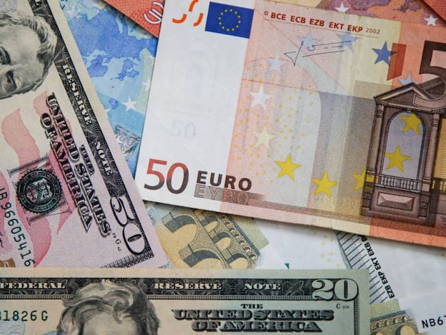 Euro y dólar alcanzan una paridad por primera vez desde 2002. Foto: Getty