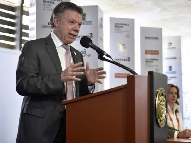 Santos pide a empresarios de Colombiamoda confeccionar el SÍ por la paz