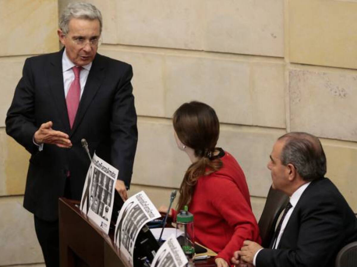 Blindaje jurídico de los acuerdos de La Habana genera plena impunidad a Farc: Uribe