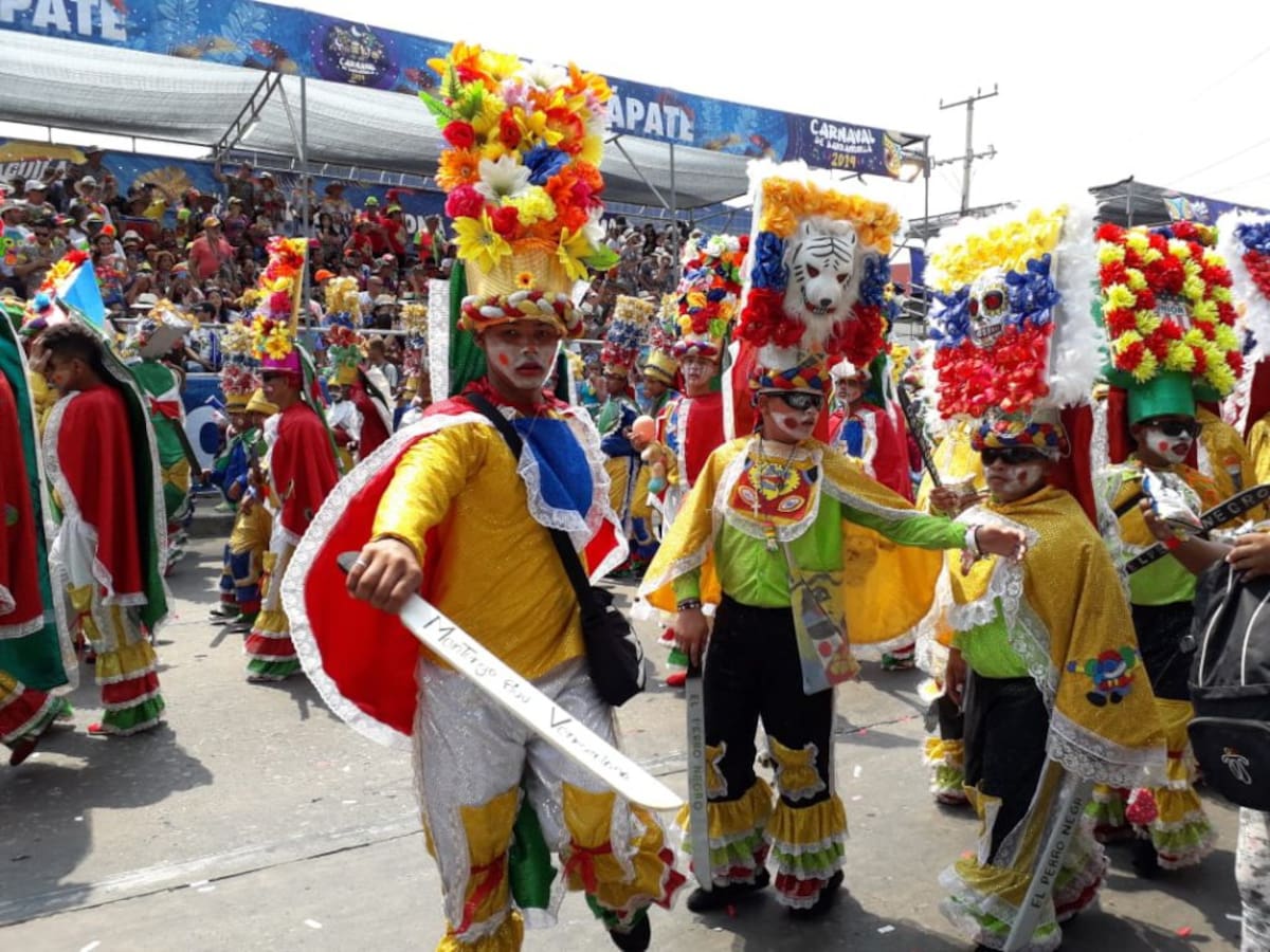 El Congo se paseó por la Vía 40 en el desfile de la Batalla de Flores