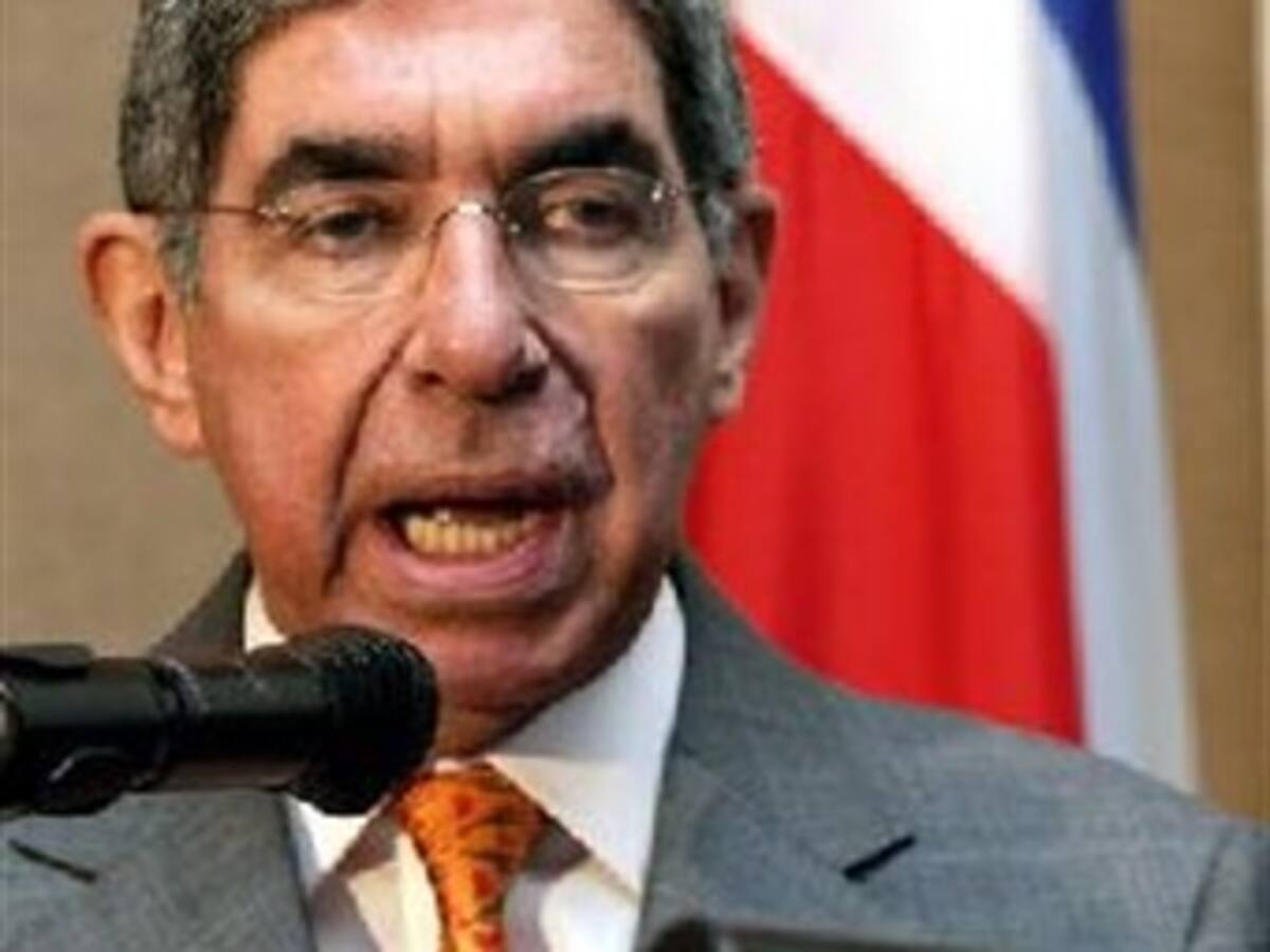 Oscar Arias se reunirá con Hillary Clinton el próximo lunes