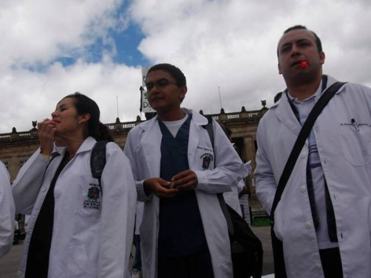 En casos especiales estudiantes de medicina no tendrían que hacer su rural