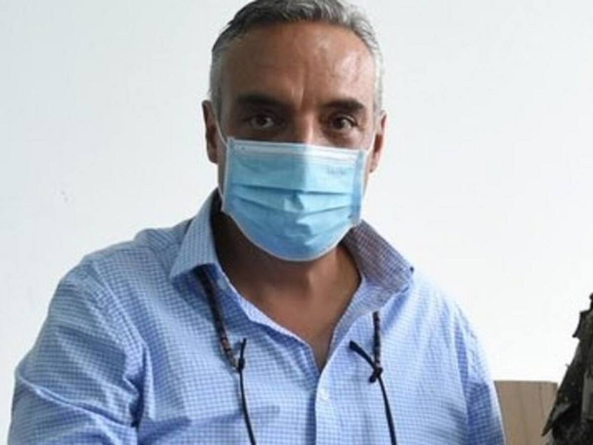 Estamos contemplando No hacer más contratación por urgencia manifiesta