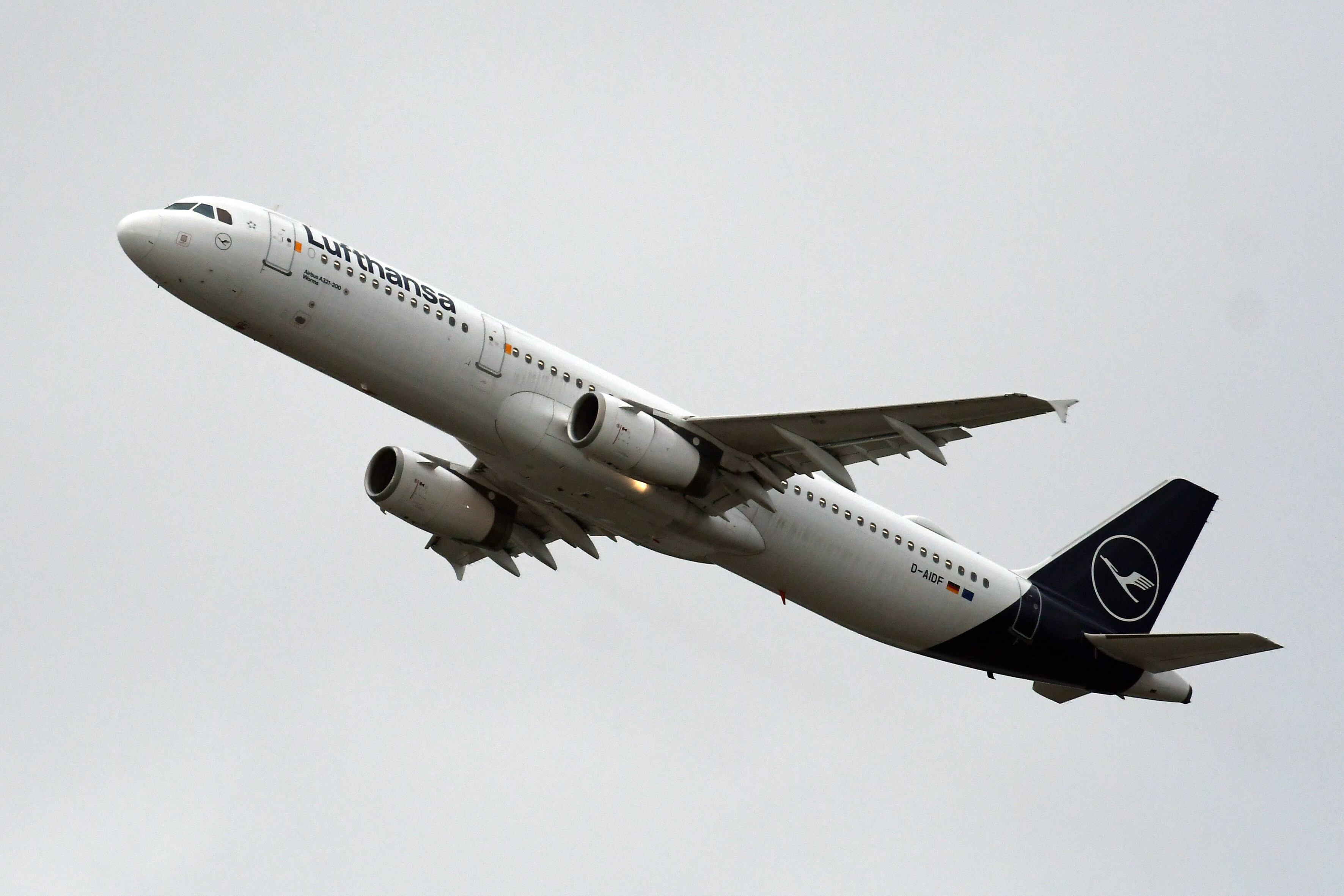 Airbus A321 Lufthansa. Aircraft to Fiumicino Leonardo da Vinci Airport. Fiumicino (Italy), December 24th, 2021 (Photo by Massimo Insabato/Archivio Massimo Insabato/Mondadori Portfolio via Getty Images)