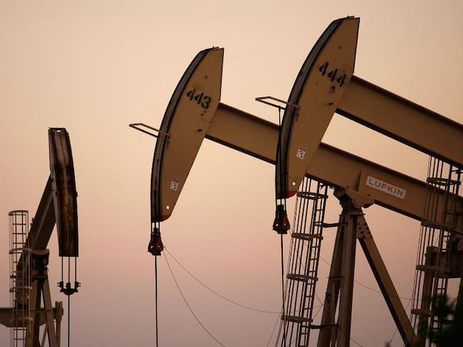 Precio del petróleo aumenta más del 4% en EE.UU. y Europa