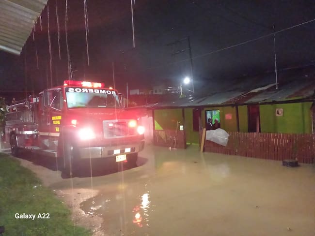 Cuerpo de bomberos atendió varias emergencias por lluvias en la ciudad