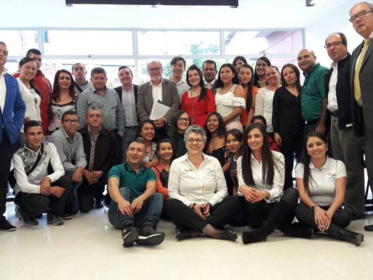 17 estudiantes y 8 docentes de Caldas en la NASA