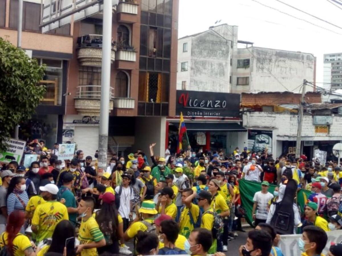 Inició la marcha de universitarios en Bucaramanga
