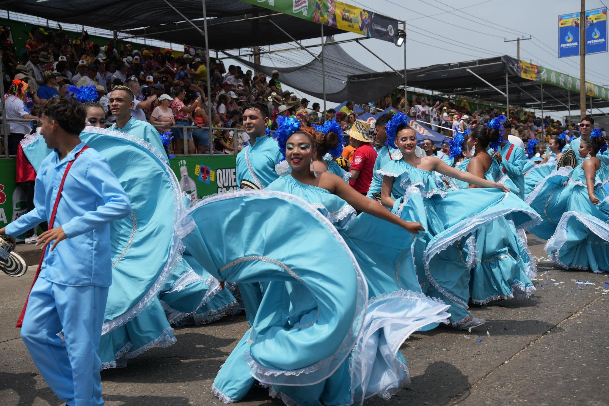 Desfile en la Vía 40 - Carnaval SA