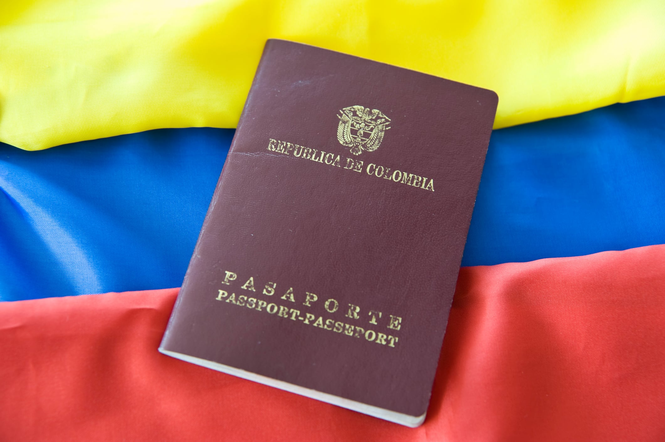 Pasaporte colombiano. Foto: Getty Images.