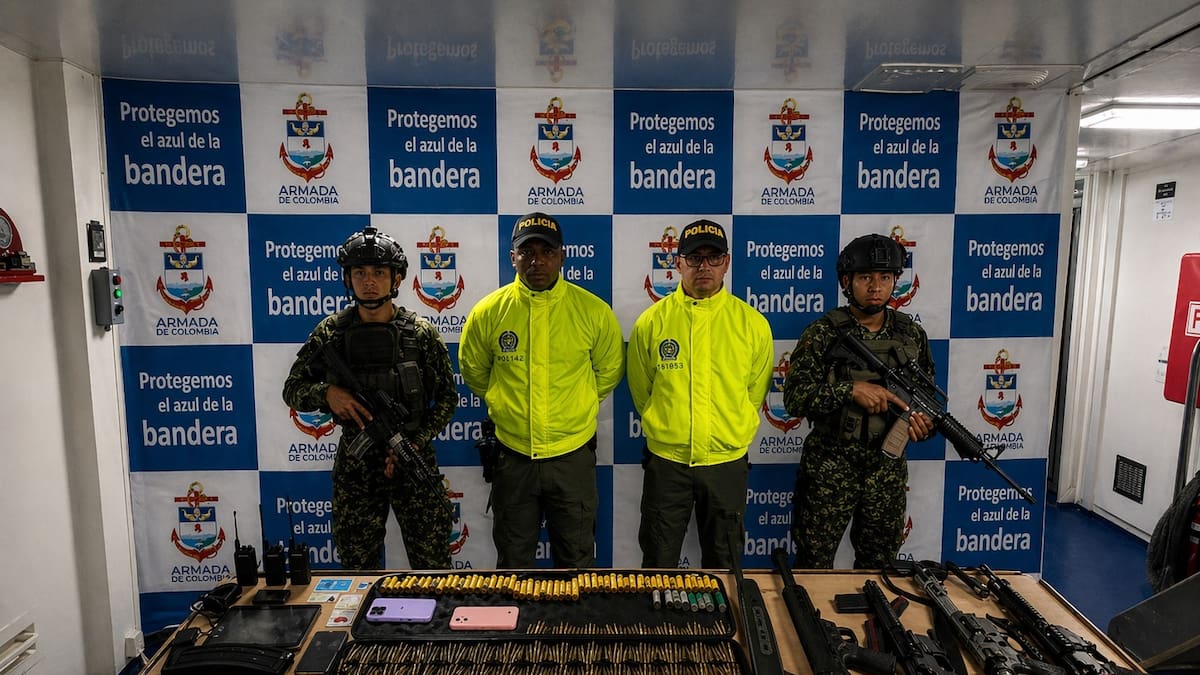 Hallan arsenal de guerrilleros de disidencias Farc en zona rural de Buenaventura; incautaron fusiles